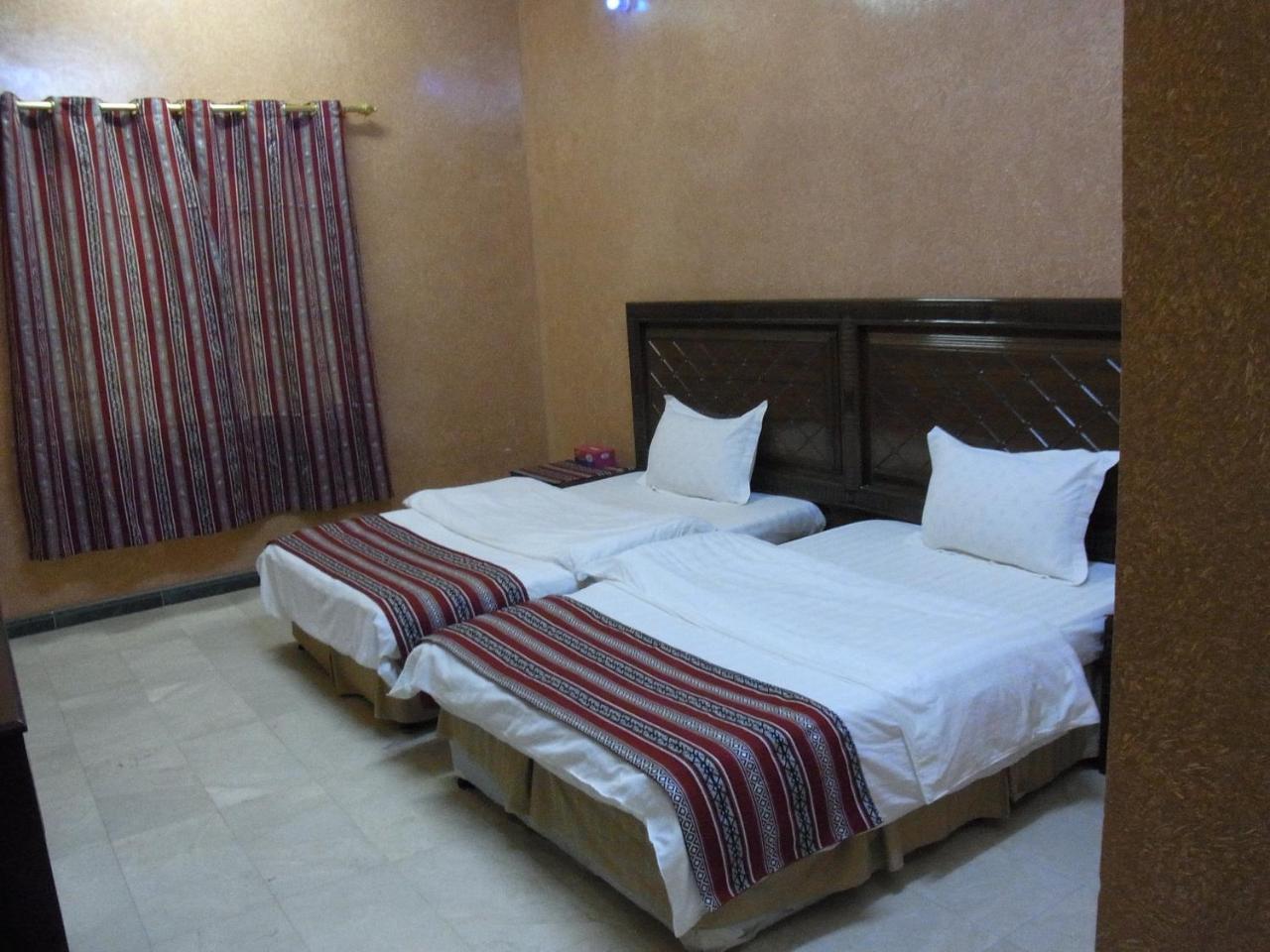 Al Ghazlan Hotel Sinaw Ruddah ภายนอก รูปภาพ