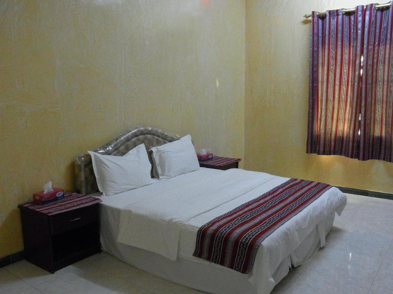 Al Ghazlan Hotel Sinaw Ruddah ภายนอก รูปภาพ