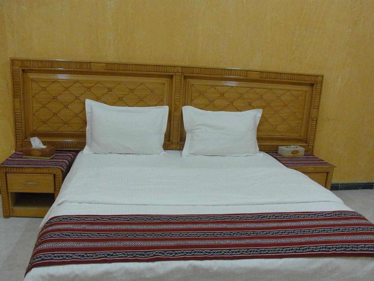 Al Ghazlan Hotel Sinaw Ruddah ภายนอก รูปภาพ
